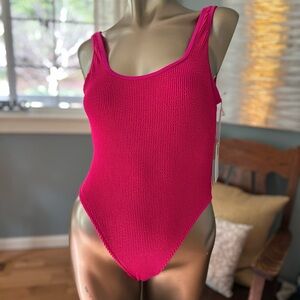 NWT- Good American Swimsuit - S/M 🌺